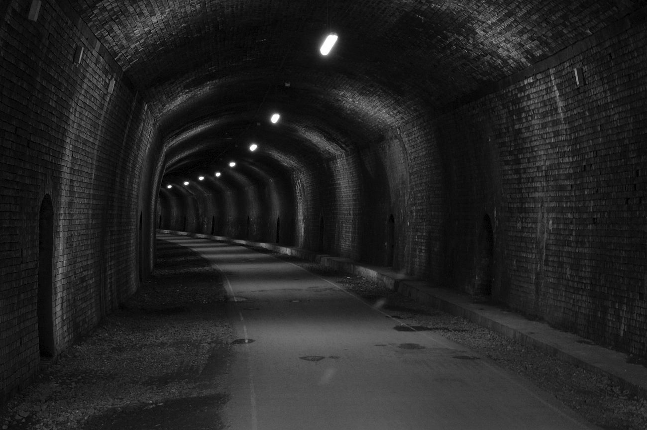 Dark tunnel